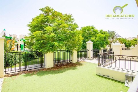 4 bedrooms Townhouse in Al Hamra Village, UAE No. 34109