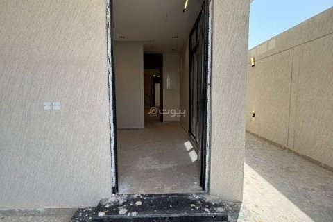 Villa de 3 chambres à Riyadh, Saudi Arabia No. 69140 6