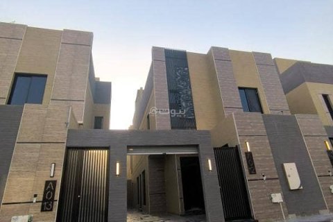 3 bedrooms Apartment in Riyadh, Saudi Arabia No. 69137