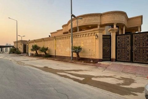 7 bedrooms Villa in Riyadh, Saudi Arabia No. 69142