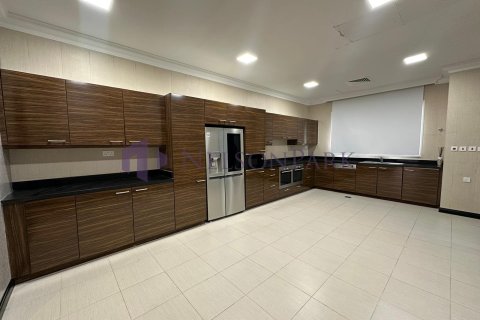 4 bedrooms Villa in Doha, Qatar No. 58442 4