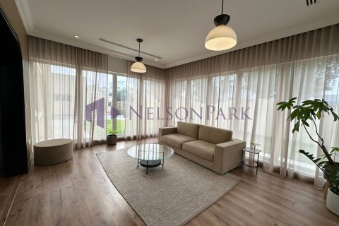 4 bedrooms Villa in Doha, Qatar No. 58442 5