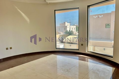 5 bedrooms Villa in Doha, Qatar No. 58386 12