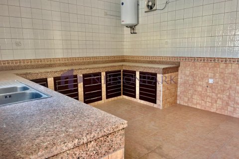 5 bedrooms Villa in Doha, Qatar No. 58386 20