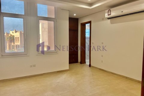 4 bedrooms Villa in Doha, Qatar No. 58385 11