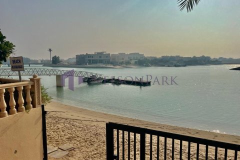 4 bedrooms Villa in Doha, Qatar No. 58385 4