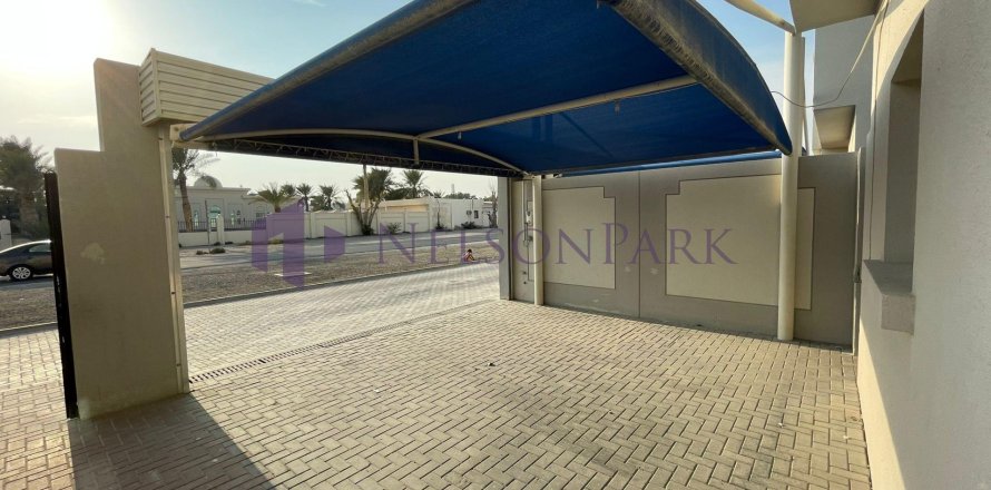 4 غرف نوم فيلا في الدوحة, Qatar رقم 58349