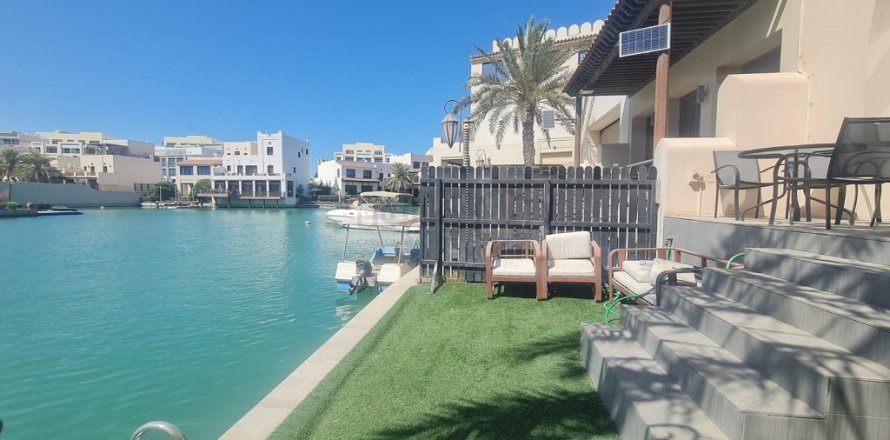 3 bedrooms Villa in Amwaj Islands, Bahrain No. 66914