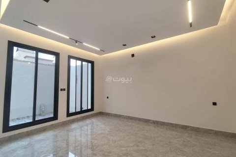 5 bedrooms Villa in Riyadh, Saudi Arabia No. 59913 3