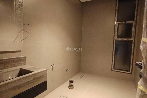 Villa de 5 chambres à Riyadh, Saudi Arabia No. 59908 10