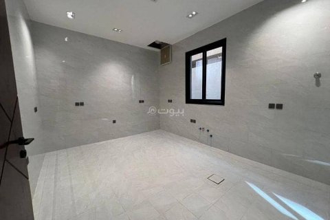 5 bedrooms Villa in Riyadh, Saudi Arabia No. 59909