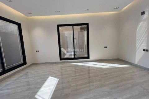 Villa de 5 chambres à Riyadh, Saudi Arabia No. 59909 10