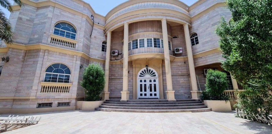 Villa de 20 dormitorios en Manama, Bahrain No. 59088