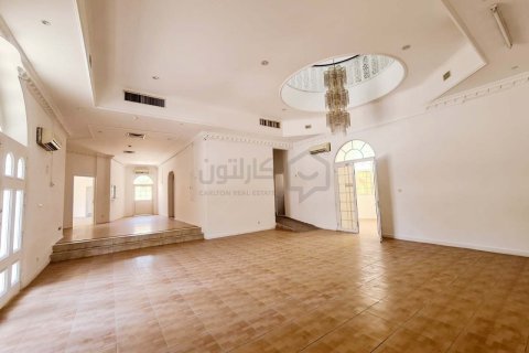 Villa de 20 dormitorios en Manama, Bahrain No. 59088 4