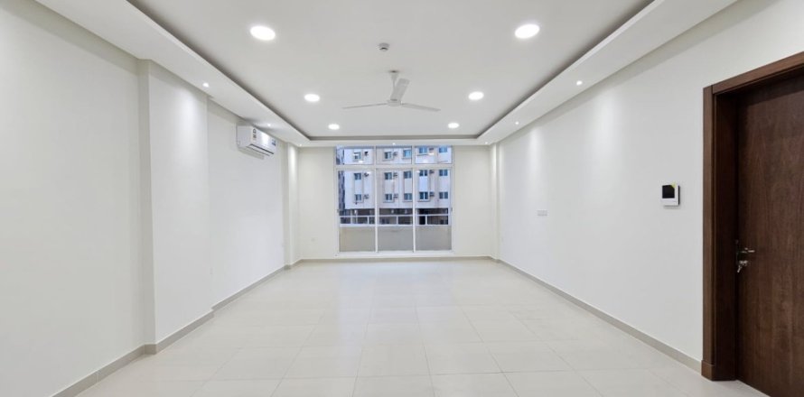 4 bedrooms Apartment in Al Hidd, Bahrain No. 59746
