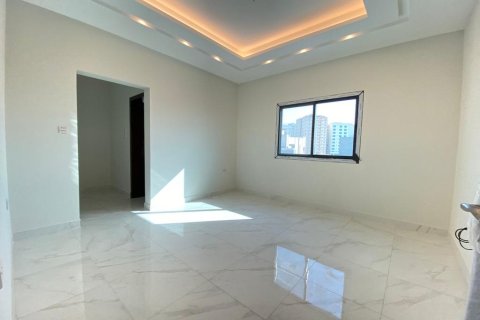 Квартира с 3 спальнями в Мухаррак, Бахрейн №59747 3