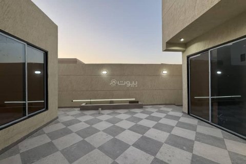 5 bedrooms Villa in Khobar, Saudi Arabia No. 60029 11