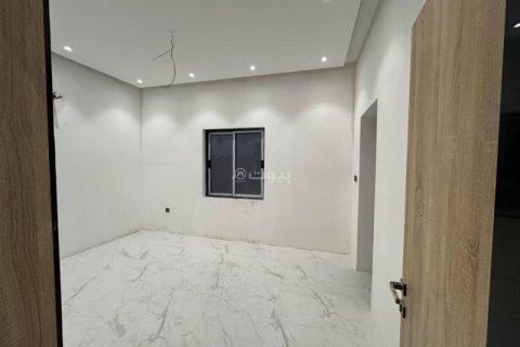 5 bedrooms Villa in Khobar, Saudi Arabia No. 60029 18