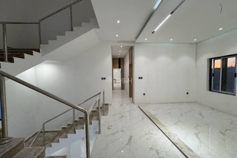 5 bedrooms Villa in Khobar, Saudi Arabia No. 60029 20