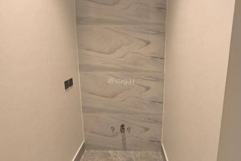 5 bedrooms Villa in Riyadh, Saudi Arabia No. 60025 16