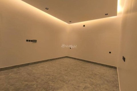 5 bedrooms Villa in Riyadh, Saudi Arabia No. 60025 6