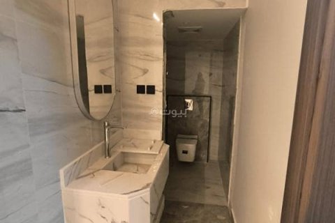 5 bedrooms Villa in Riyadh, Saudi Arabia No. 60025 7