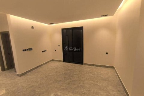 5 bedrooms Villa in Riyadh, Saudi Arabia No. 60025 17
