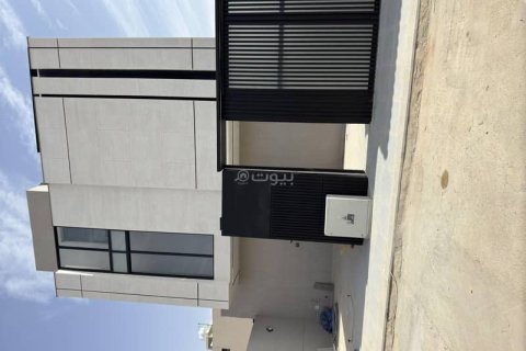 3 bedrooms Apartment in Riyadh, Saudi Arabia No. 60024
