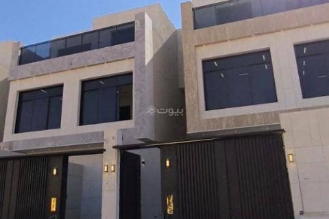 4 bedrooms Villa in Riyadh, Saudi Arabia No. 99652