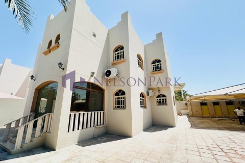 6 bedrooms Villa in Doha, Qatar No. 60808