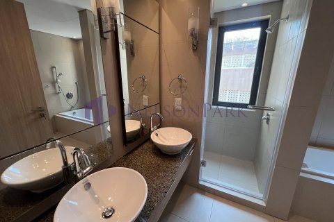 5 bedrooms Townhouse in Doha, Qatar No. 60813 19