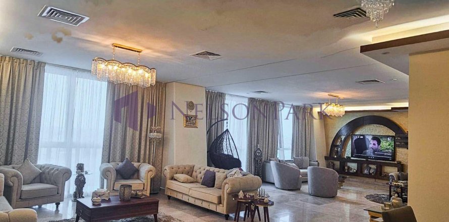 3 bedrooms Apartment in Doha, Qatar No. 57188