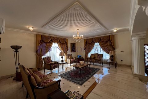 Villa de 5 dormitorios en Doha, Qatar No. 56815 8