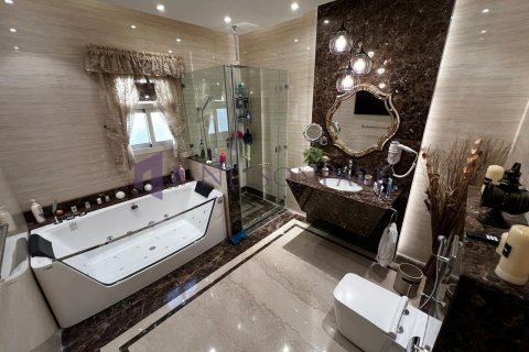 Villa de 5 dormitorios en Doha, Qatar No. 56815 21