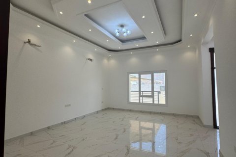 Villa Jumelée de 5 chambres à As Sib, Oman No. 54790 6