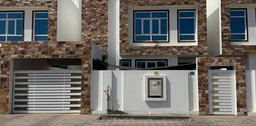 Villa de 4 chambres à As Sib, Oman No. 54792