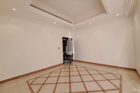 Villa de 5 chambres à Al Bateen, UAE No. 44965 12