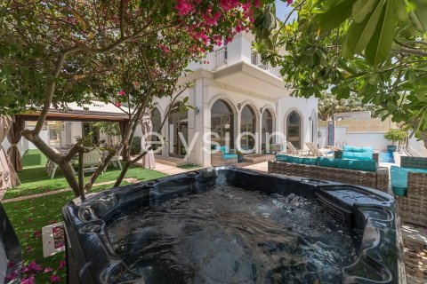 5 bedrooms Villa in Garden Homes, UAE No. 64717
