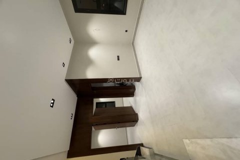 Villa de 5 dormitorios en Riyadh, Saudi Arabia No. 61533 12