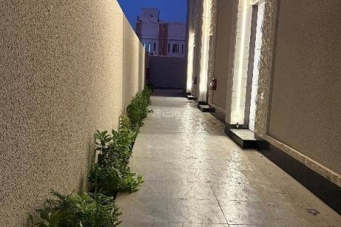 4 bedrooms Villa in Riyadh, Saudi Arabia No. 61531