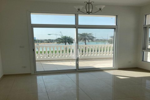 5 bedrooms Villa in Khalifa City, UAE No. 36578 3