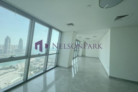 3 bedrooms Apartment in Doha, Qatar No. 57109 10