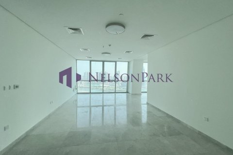 3 bedrooms Apartment in Doha, Qatar No. 57109 7