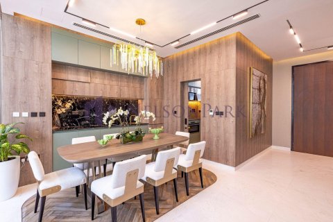 5 bedrooms Villa in Doha, Qatar No. 57107 3