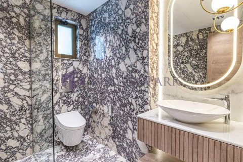 5 bedrooms Villa in Doha, Qatar No. 57107 13