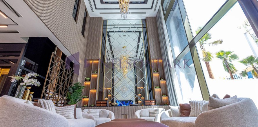 5 bedrooms Villa in Doha, Qatar No. 57107