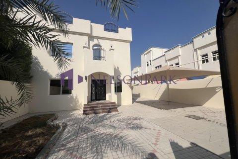 4 غرف نوم فيلا في الدوحة, Qatar رقم 58171