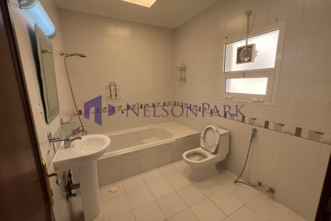 Villa de 4 dormitorios en Doha, Qatar No. 58171 17