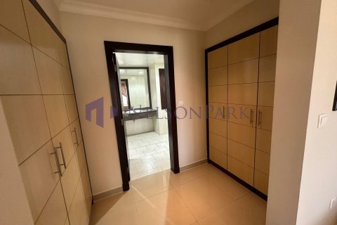 1 bedroom Apartment in Doha, Qatar No. 57303 10
