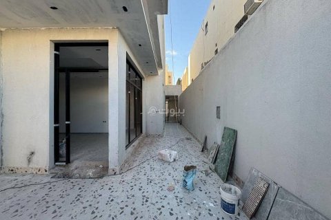 Villa de 5 dormitorios en Riyadh, Saudi Arabia No. 61578 4